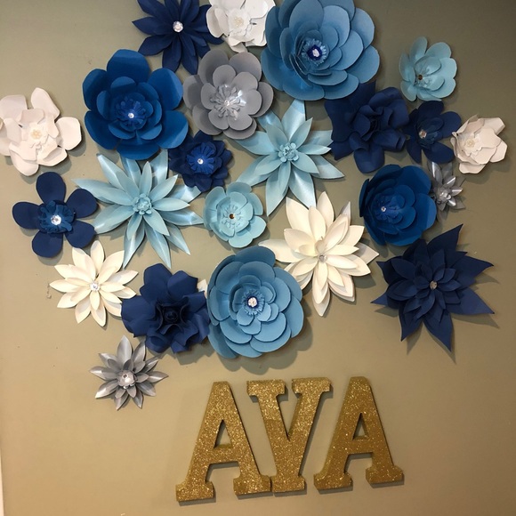 Paper flowers - Picture 3 of 4